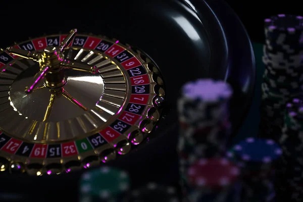 Live dealer roulette spin with HD camera angle